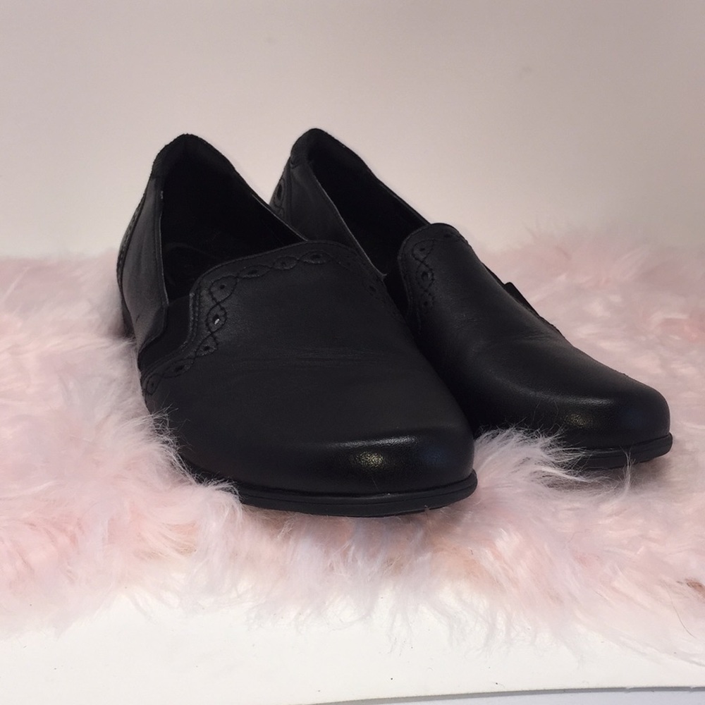 Aravon Size 10 Black Slip-on Loafer